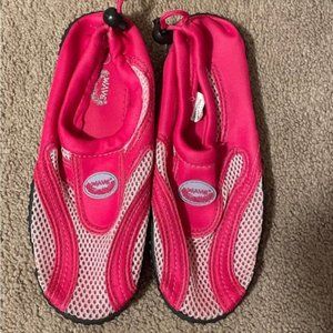 Women’s Water Shoes Size 7